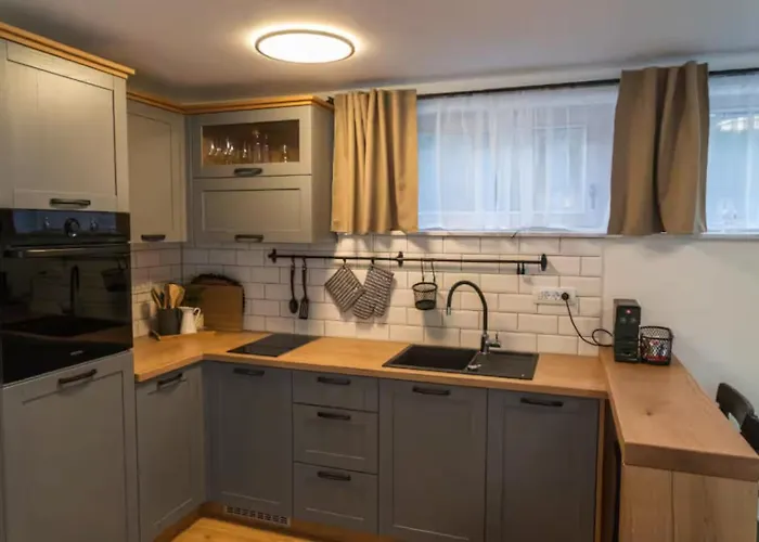 アパート With Excellent Location ボーヒニ